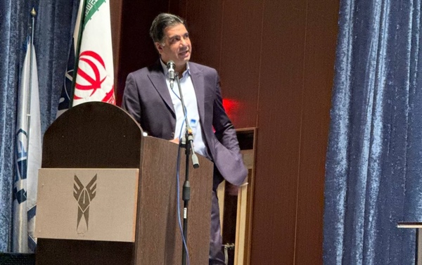 سخنرانی مهندس وحیدرضا مهتدی در دانشگاه آزاد اسلامی واحد دماوند با موضوع تست‌های غیرمخرب و مقاوم‌سازی سازه‌های بتنی