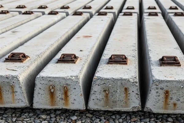 تراورس های بتنی