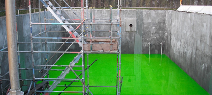 افزودنی‌ها و قطعات جانبی مورد استفاده در ساخت استخرهای بتنی صنعتی