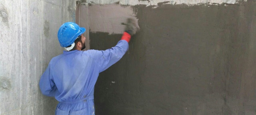 روش گام به گام آب‌بندی استخر با چسب بتن